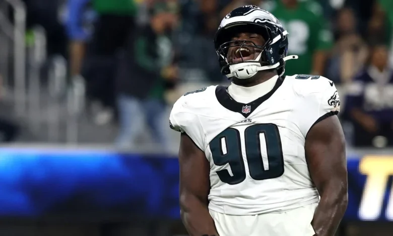 Jordan Davis, Eagles reportedly agree to 3-year contract extension