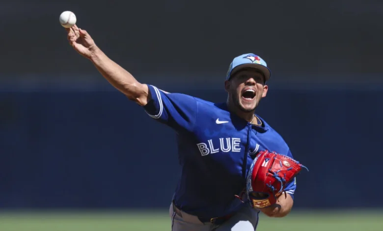 José Berríos Visiting Specialist Due To Elbow Inflammation