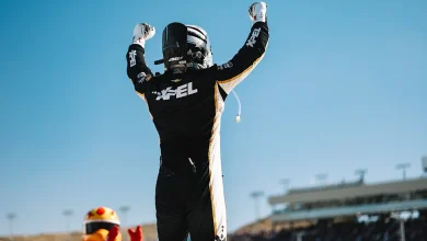 Josef Newgarden Hunts Down Victory, Takes Series Lead at Phoenix