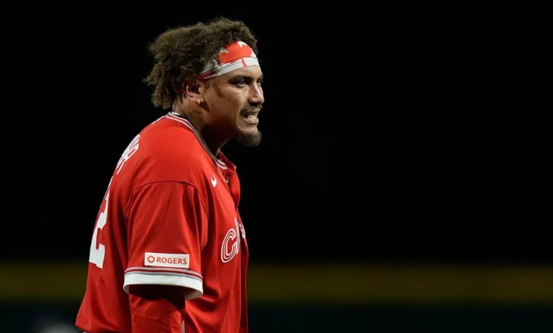 Josh Naylor pokes fun at Cal Raleigh about handshake-gate