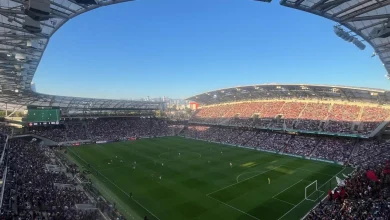 Jóvenes de Chivas derrotan al Atlas ante un lleno en el BMO Stadium