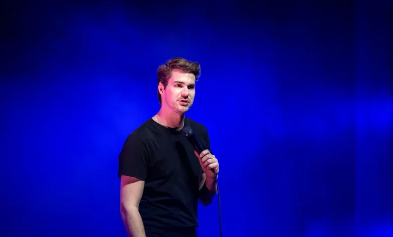 Julien Lacroix met fin à sa carrière d’humoriste