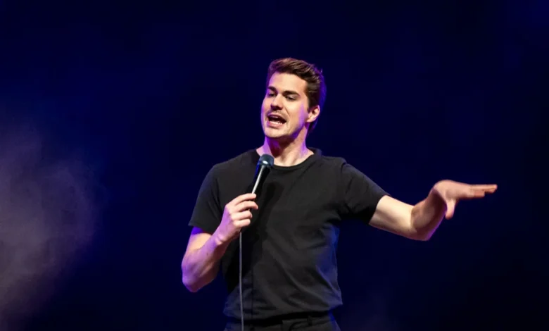 Juste pour rire s’associe à Julien Lacroix