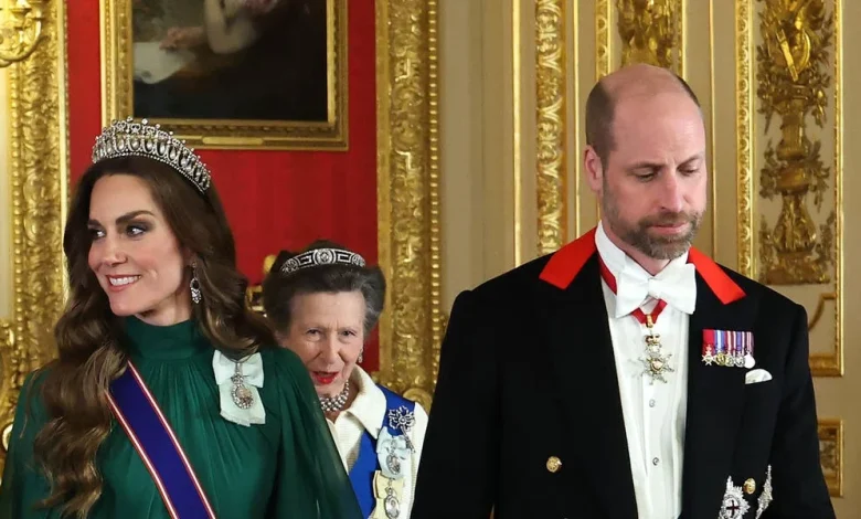 Kate Middleton Chooses Her Go-To Lover’s Knot Tiara for the Nigerian State Banquet