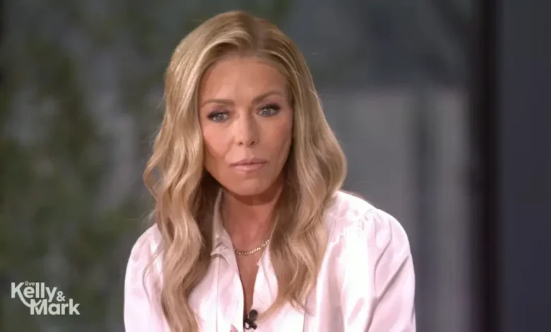 Kelly Ripa battles awkward on-air moment with famous guest: 'It doesn't make any sense'