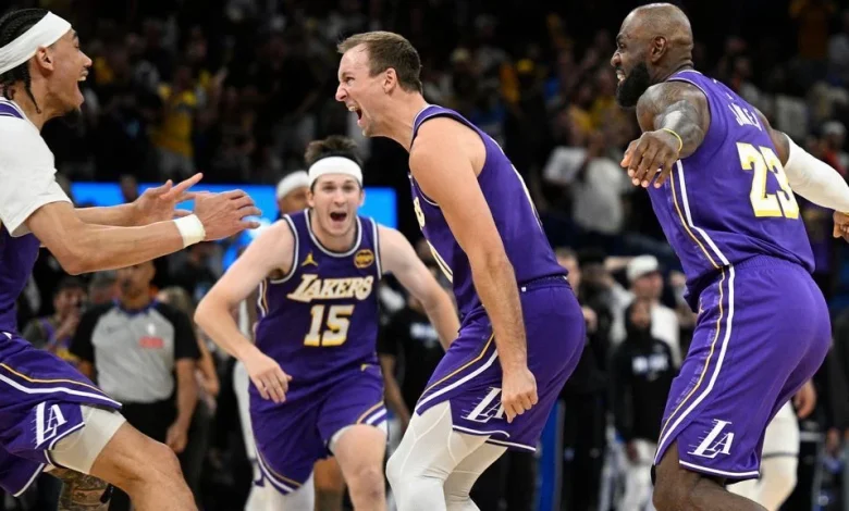 Kennard hits last-second 3 as Lakers win on LeBron's record day
