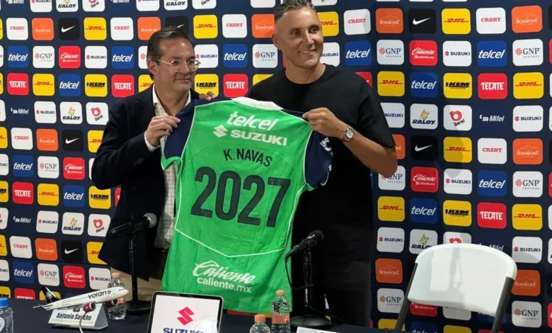 Keylor Navas renovó con Pumas