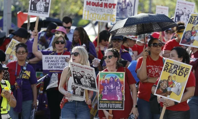 LAUSD teacher and service worker unions announce massive April 14 strike if no deal reached
