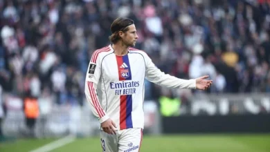 La composition de l'OL contre Le Havre : un dispositif en 5-3-2 avec Descamps, Hateboer et Mangala, Tessmann en défense