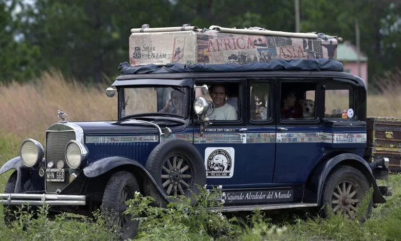 La familia argentina que viajó 22 años por el mundo en un auto de 1928