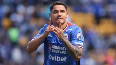 Larcamón ve al 'Toro' Fernández con nivel para el Mundial 2026