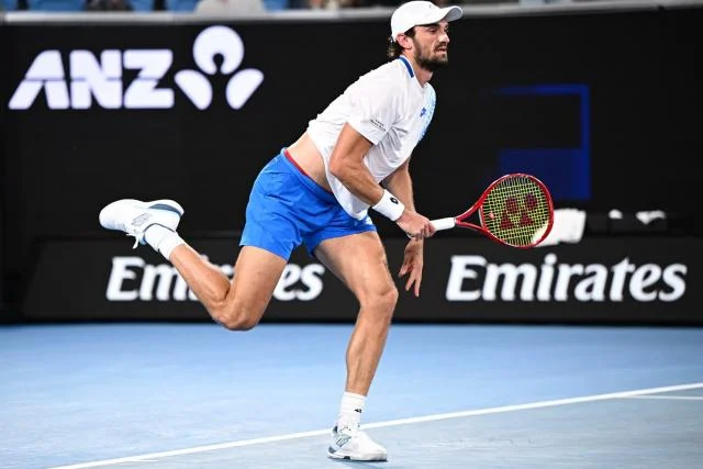 Le déclic de l'arabesque : comment Valentin Vacherot, qui défie Arthur Fils mardi à Miami, a adapté son geste pour faire de son service un atout majeur