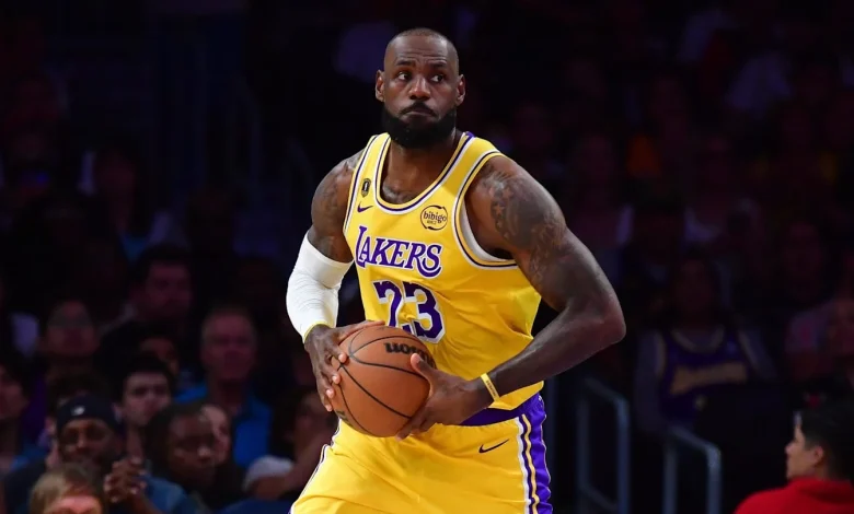LeBron James Must Embrace Role Player Status for Lakers to Succeed