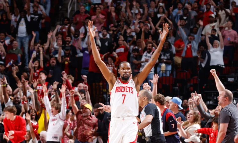 LeBron, KD chasing history leads Saturday