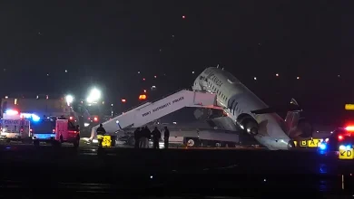 Live updates: 4 injured after Air Canada plane, fire truck collide at LaGuardia Airport