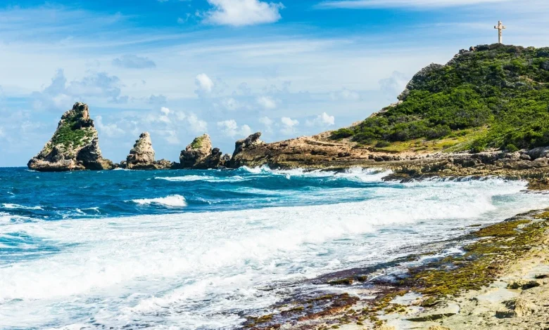 "L'océan y embrasse le ciel" : en Guadeloupe ce lieu spectaculaire accueille chaque année 500 000 visiteurs
