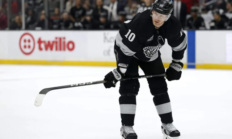 Los Angeles Kings trade Corey Perry to Lightning for second-round draft pick