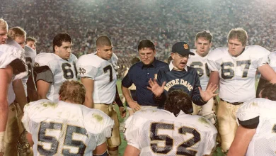 Lou Holtz, ubiquitous college football voice and Notre Dame icon, dies at 89