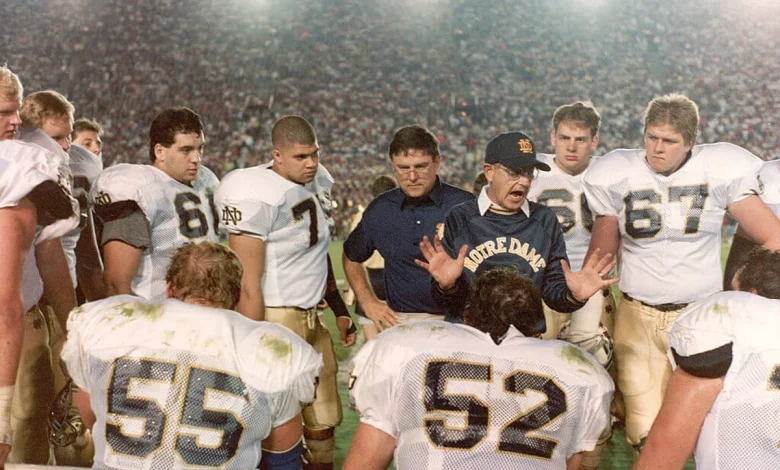 Lou Holtz, ubiquitous college football voice and Notre Dame icon, dies at 89