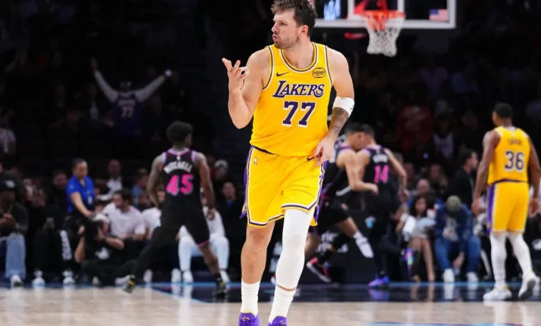 Luka Doncic puts up 60 vs. Heat as Lakers' win streak hits 8