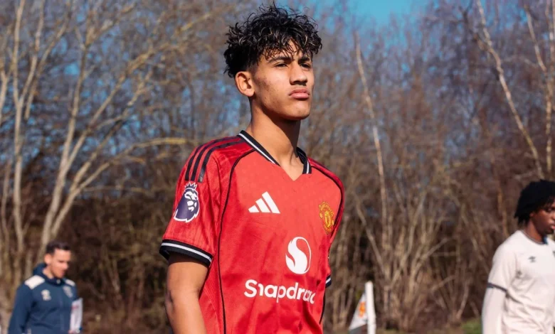 Man United's Carrick: JJ Gabriel, 15, too young to play but is 'big talent'
