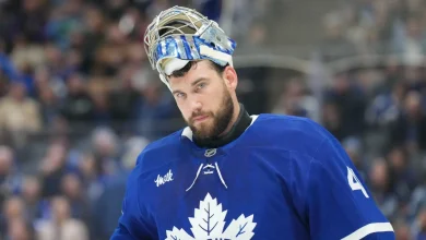 Maple Leafs' Woll forced to start after Stolarz injured in warmups