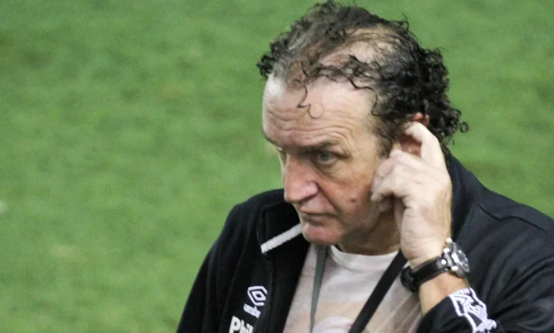 Marcelo Teixeira se preocupa com repercussão negativa sobre Cuca e Santos pode sondar Rafael Guanaes