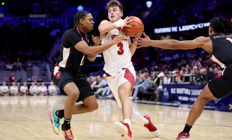 Miami Ohio gets into March Madness bracket after losing undefeated season