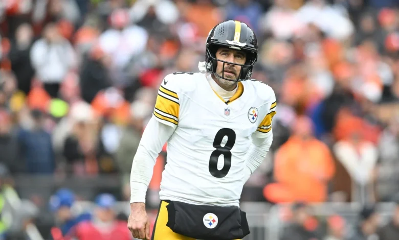 Michael Pittman Jr.: I haven't spoken to Aaron Rodgers, but think he wants to play