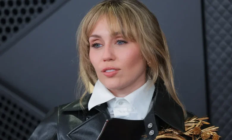 Miley Cyrus throws it back with Hannah Montana songs. Will she tour?