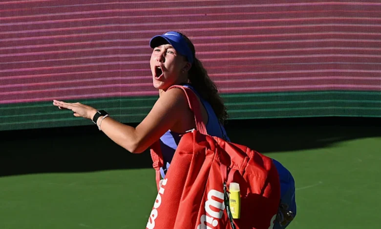 Mirra Andreeva Unravels, Punches Herself Before Cursing At Crowd In Meltdown