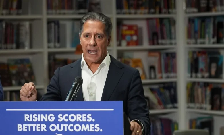 More Repercussions for LA Schools Chief After FBI Raid