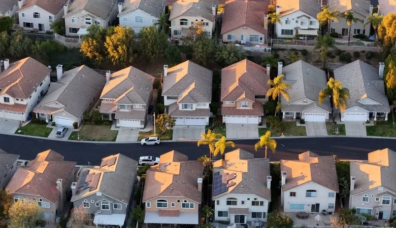 Mortgage rates climb to 6.11% as Iran war roils markets