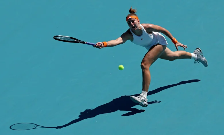 Muchova dismisses Eala in exactly one hour to reach Miami quarters