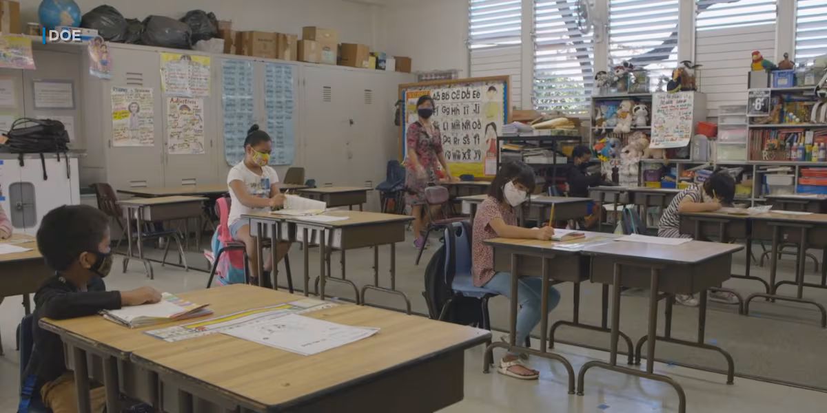 Multiple Molokai, Oahu schools close due to flooding