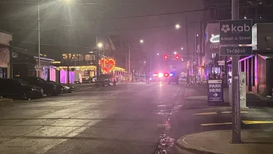 Multiple people injured in mass shooting on 6th St; Austin Police investigating