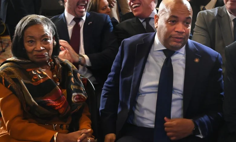 NY lawmakers back Mamdani push to tax the rich, setting up clash with Hochul