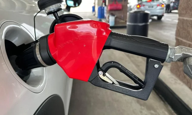 National Gas Prices Near $4 Per Gallon As Oil Inches Back Up