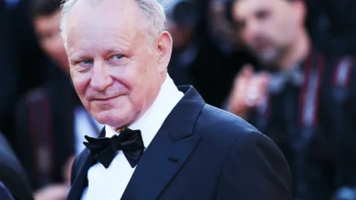 Nearly three decades on, iconic actor reflects on a '90s cult movie and Robin Williams' eccentricities