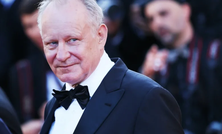 Nearly three decades on, iconic actor reflects on a '90s cult movie and Robin Williams' eccentricities