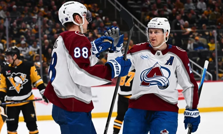 Necas scores twice, Avalanche cruise past Penguins for 3rd straight win