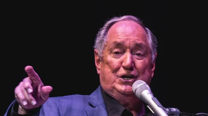 Neil Sedaka's last photo speaks volumes ahead of tragic end
