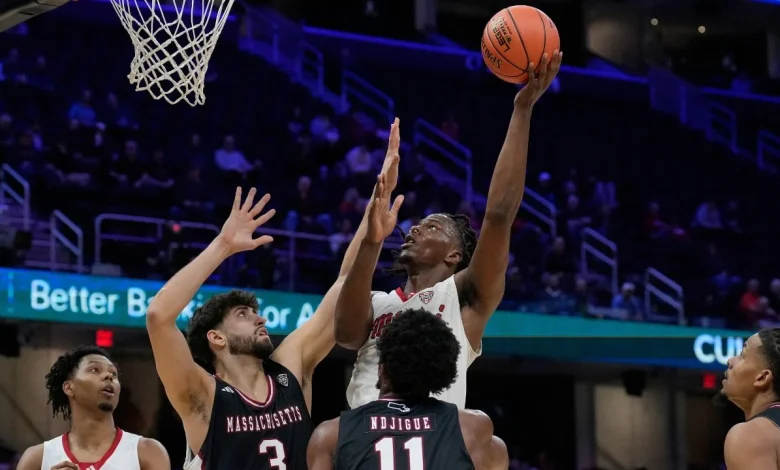 No. 20 Miami (Ohio) dealt first loss by UMass in MAC Tournament