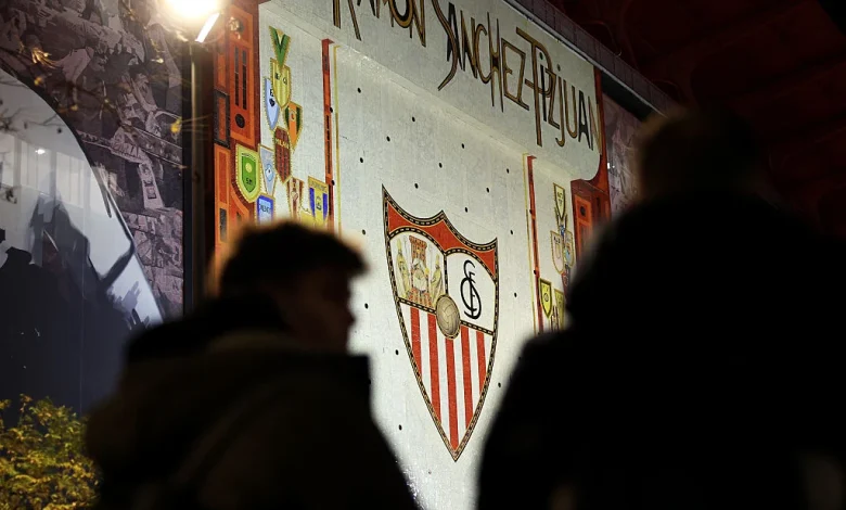 🚨 No Sadiq, Alexis starts... the line-ups for Sevilla v Valencia