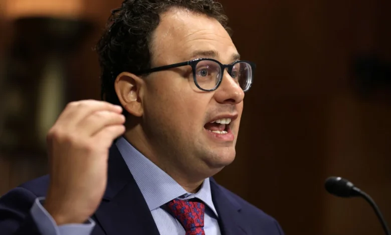 No one has a good plan for how AI companies should work with the government