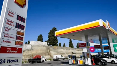 Oil Hits $100: What Smart People Are Saying