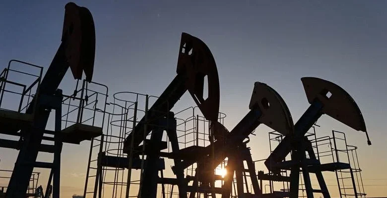 Oil Prices Now $100 a Barrel As US Energy Secretary Says Iran Not a 'Long-Term War'