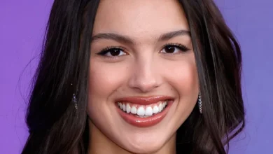 Olivia Rodrigo Hints at Her Relationship Status Amid Louis Partridge Rumors, Reveals Where She Stands with Sabrina Carpenter Today, & More | EG, Olivia Rodrigo, Sabrina Carpenter, Slideshow | Celebrity News and Gossip | Entertainment, Photos and Videos