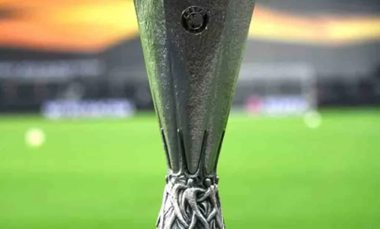 Olympique de Lyon busca avanzar en Liga Europa de fútbol