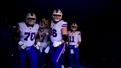 On brink of free agency, C Connor McGovern re-signs with Bills